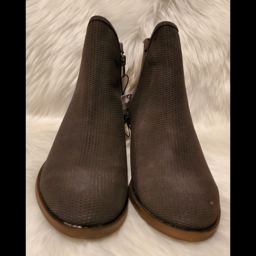 Kensie Ladies' Short Suede Boot Gerona